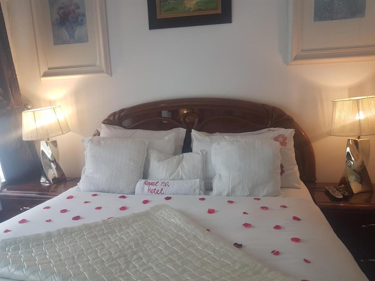The Royal Princess On Malibongwe Drive Bed & Breakfast