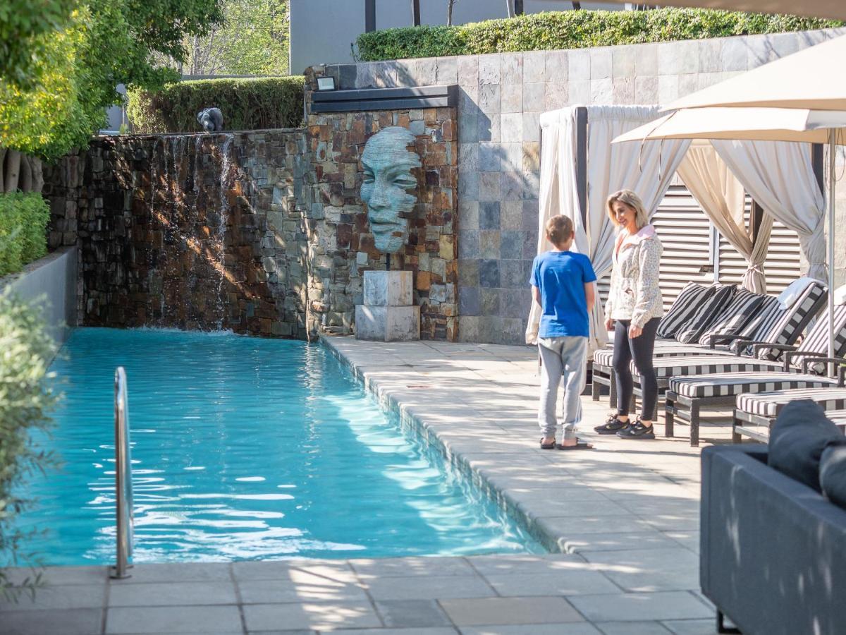 Hotel Seven & Johannesburg