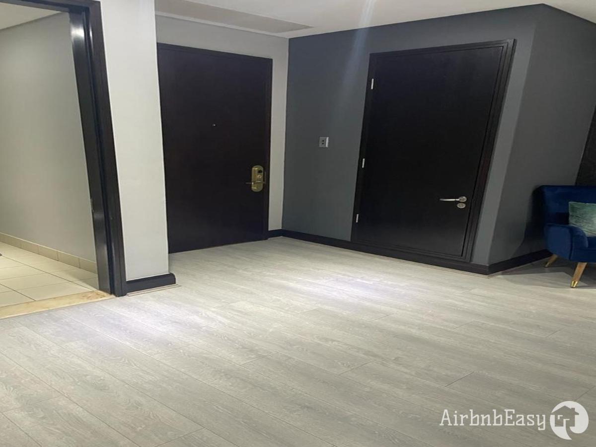Apartment Luxury - Michelangelo Towers Johannesburg