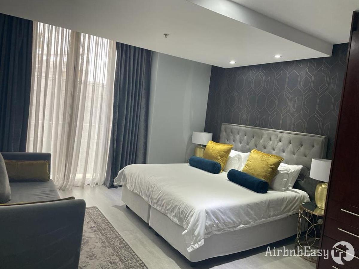 Luxury - Michelangelo Towers Apartment *