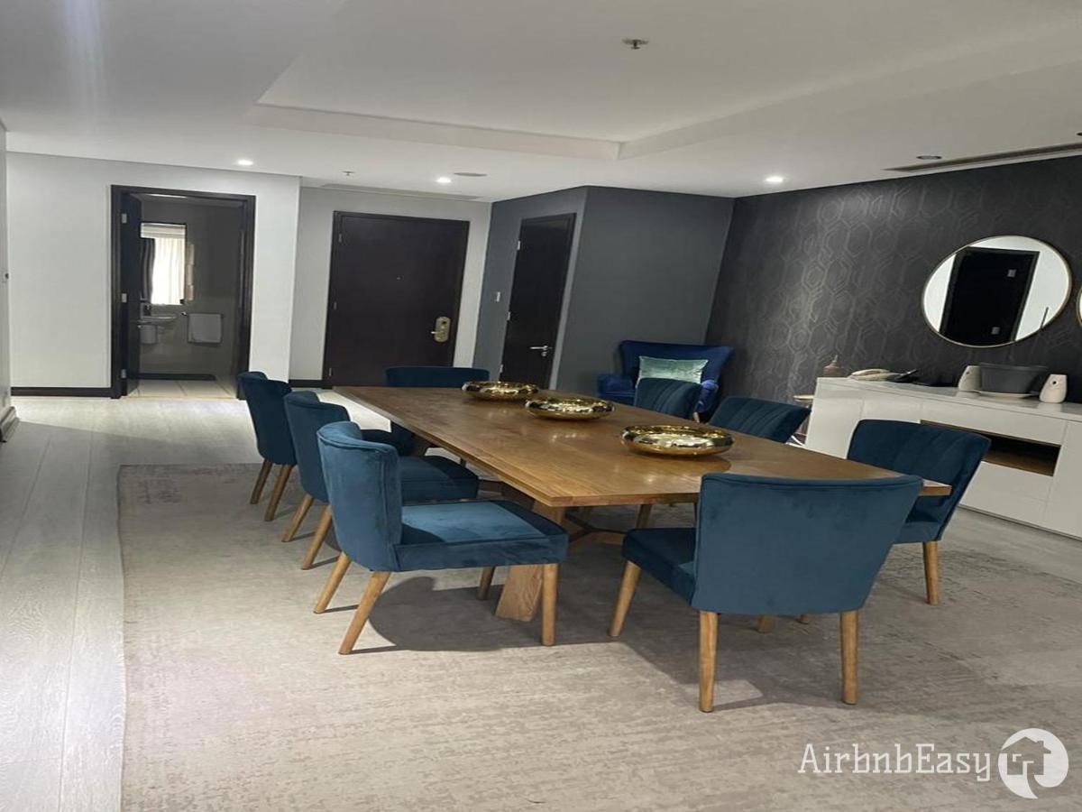Luxury - Michelangelo Towers Johannesburg