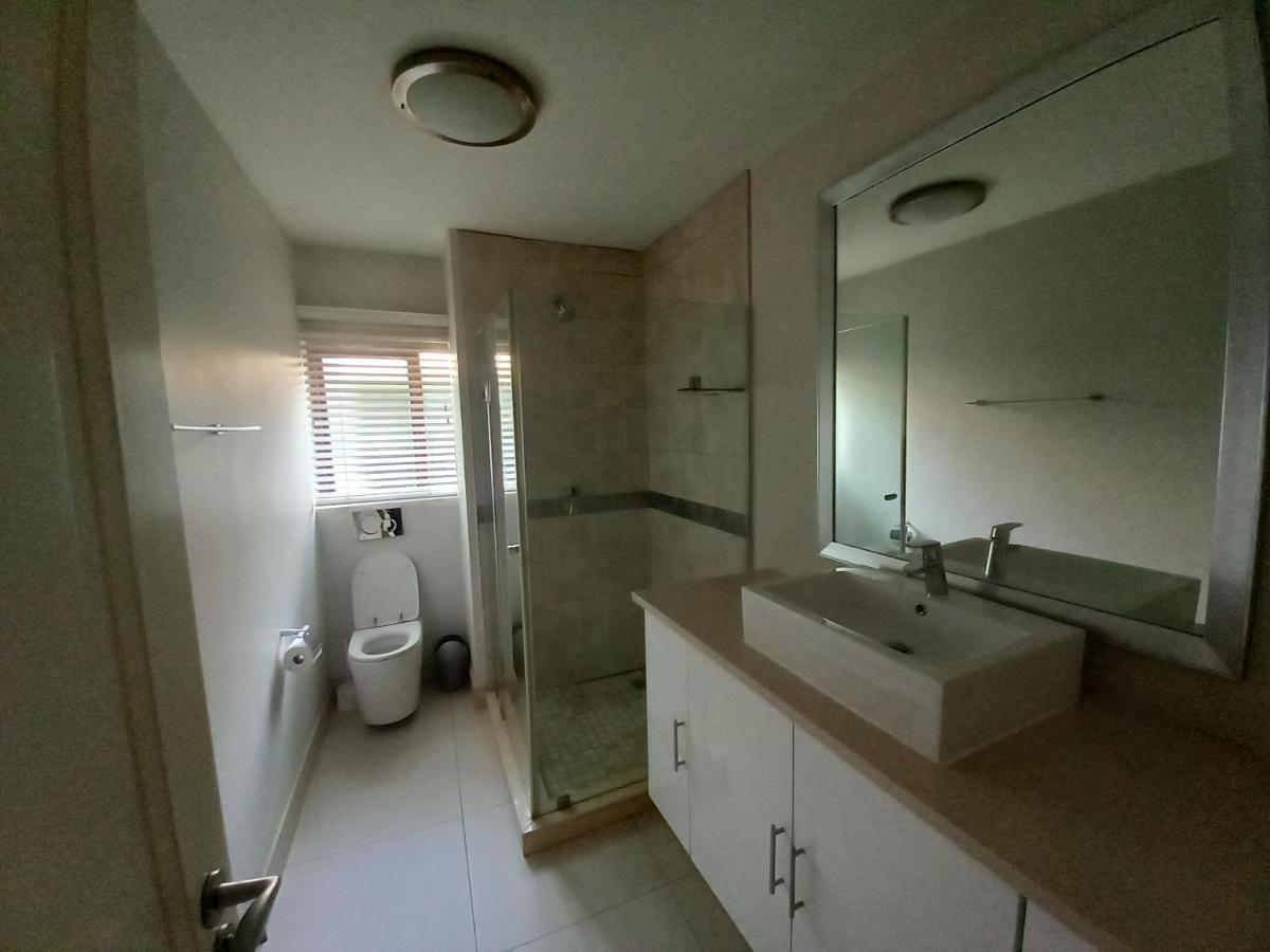 Apartment Mount Royal 02 Large 3 Bedroom Ground Floor With Garden *