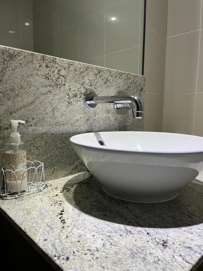 Luxury - Michelangelo Towers