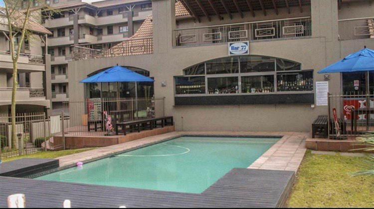 Kadoshstay, 77 Grayston Drive Apartment Johannesburg