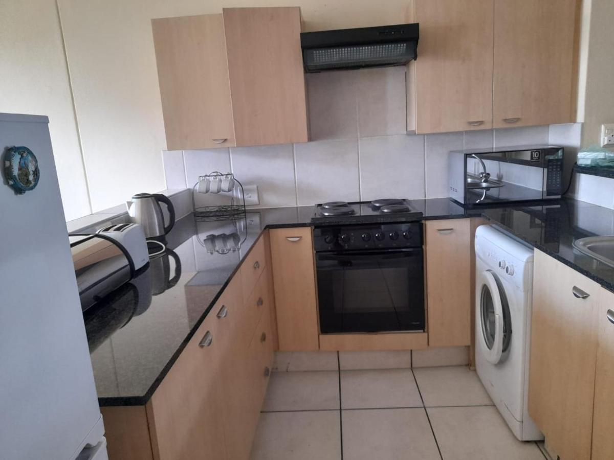 Apartment B&m Sandton Apartment. *