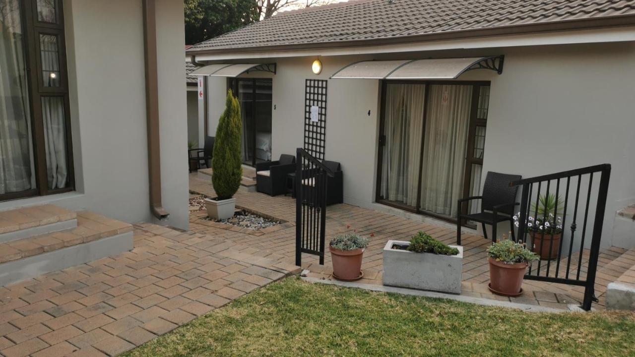 47 On Preston Nhà khách Johannesburg