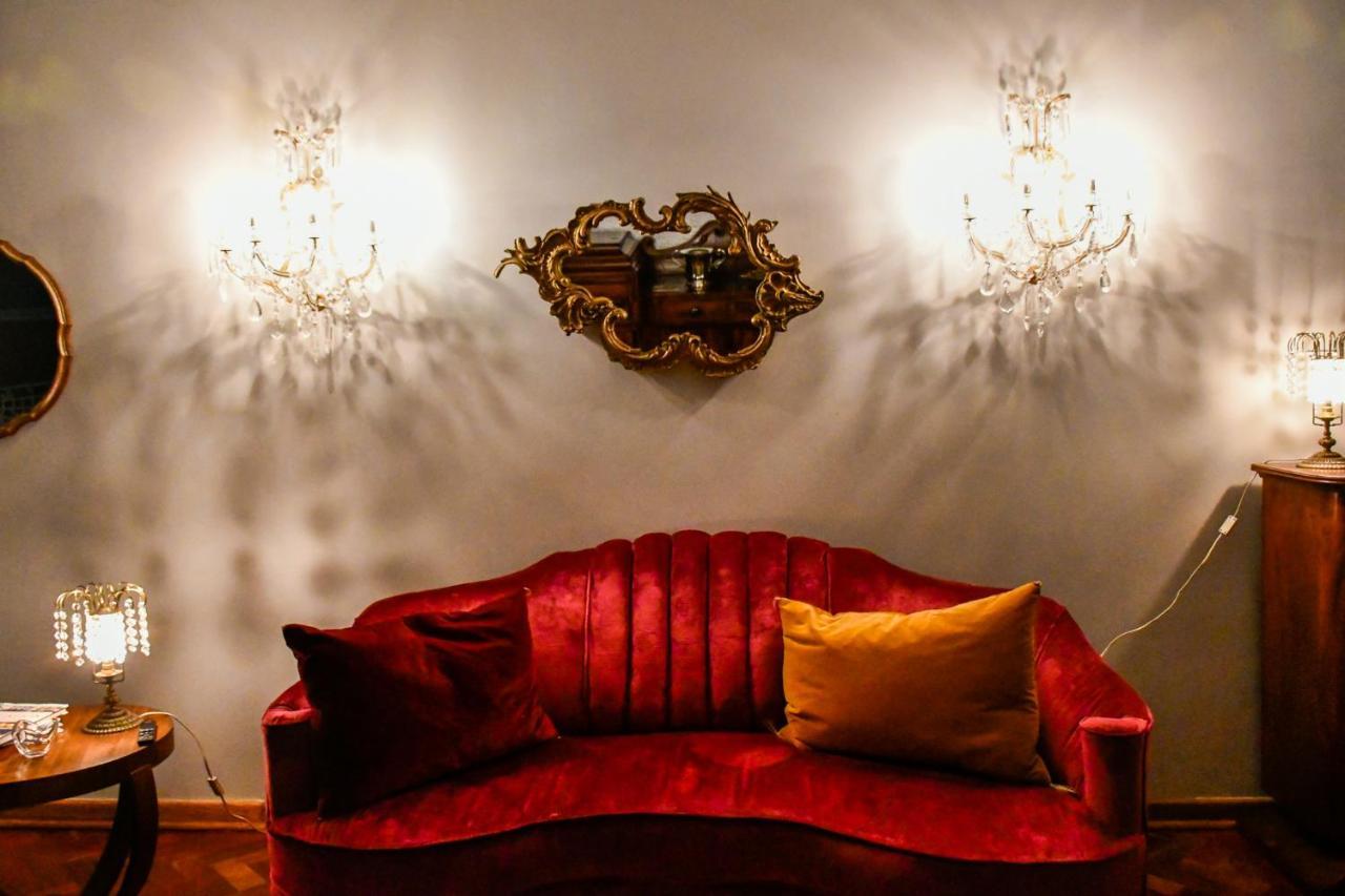 The White House Bed & Breakfast