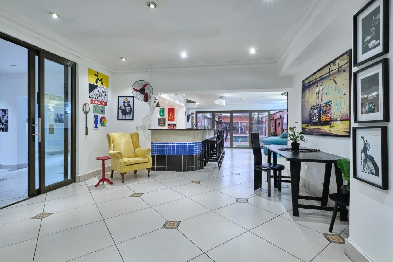 & Out Sandton Park Hotel Johannesburg