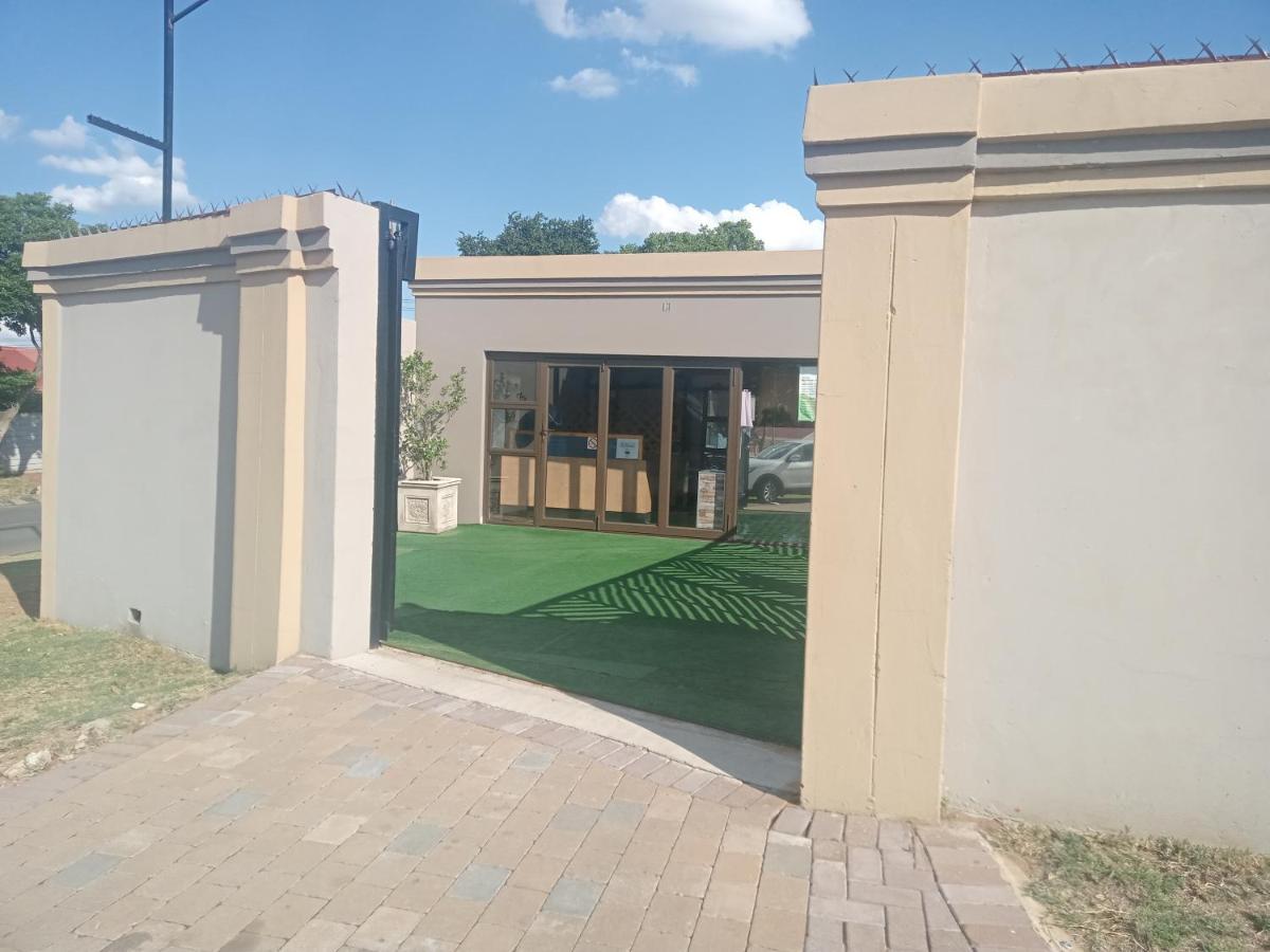 Missm & * Johannesburg