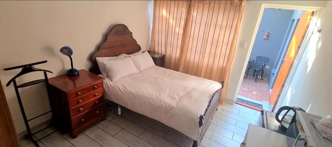 Cozy 1 Bedroom Johannesburg