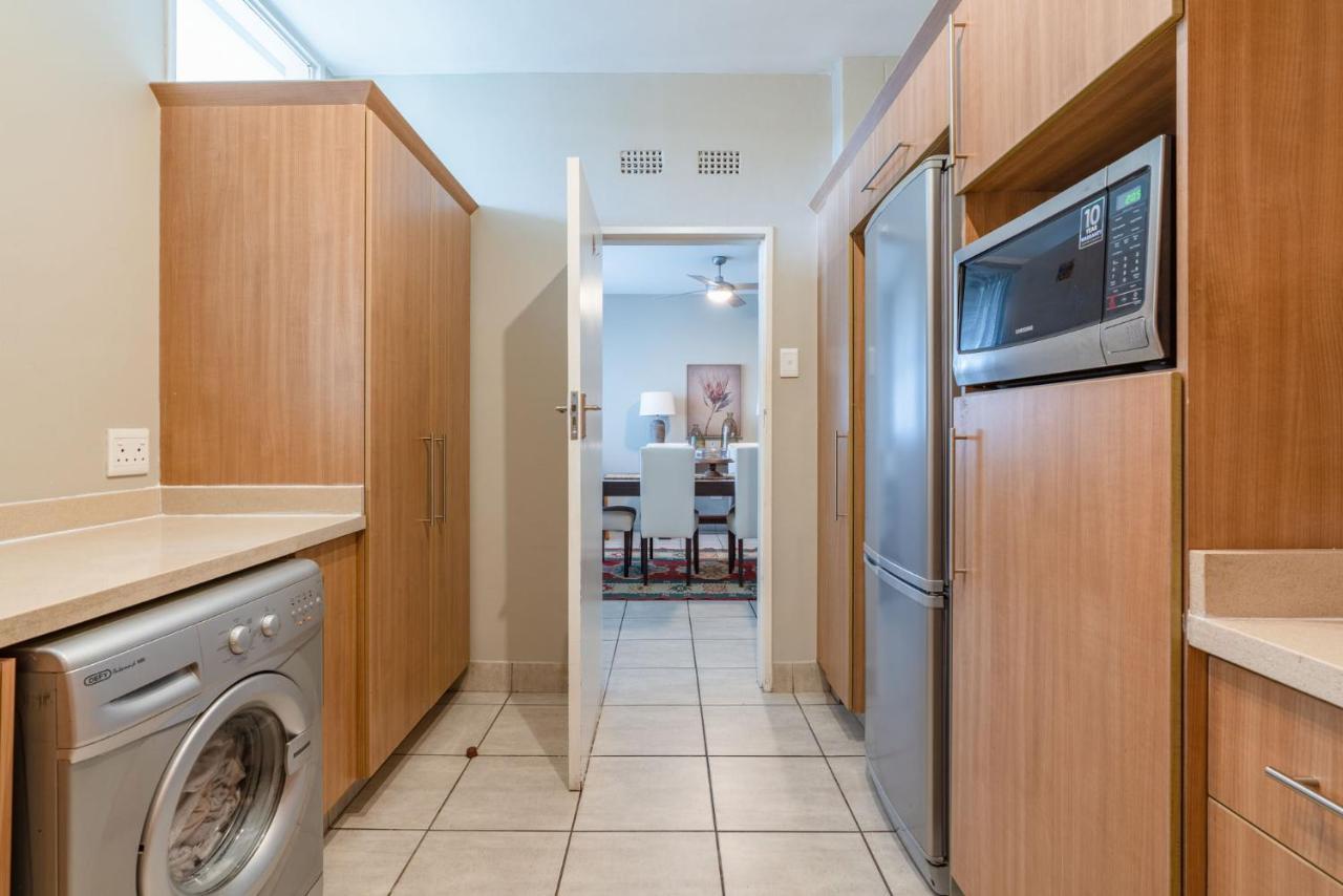 Lovely 3 Bedroom In The Heart Of Sandton 505 Johannesburg