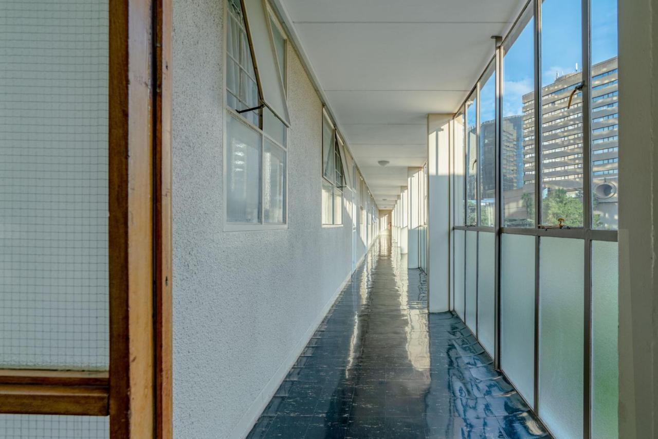 Lovely 3 Bedroom In The Heart Of Sandton 505 * Johannesburg
