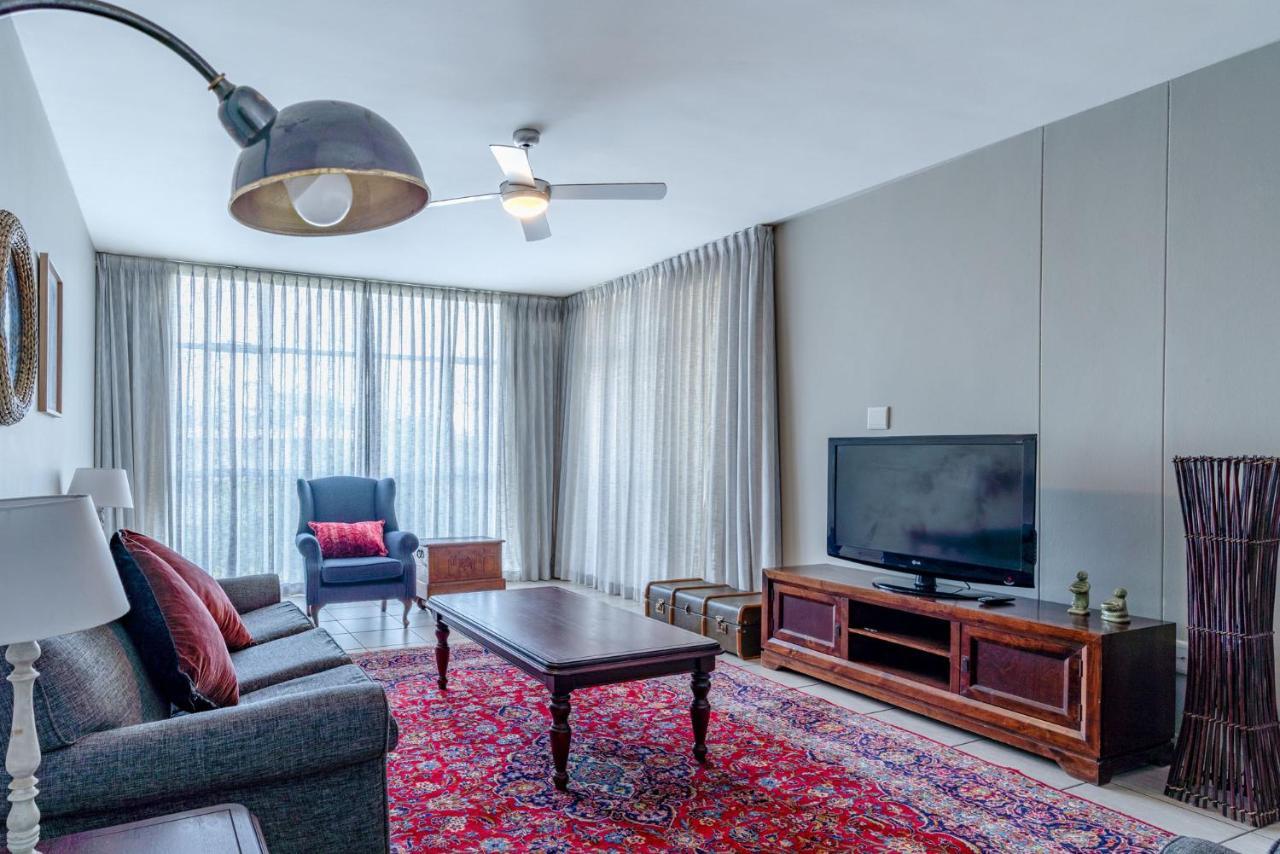 Lovely 3 Bedroom In The Heart Of Sandton 505 *