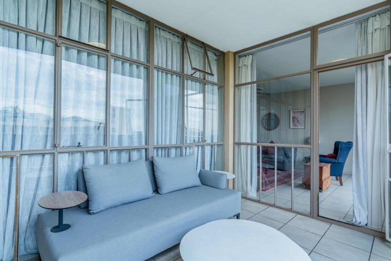 Lovely 3 Bedroom In The Heart Of Sandton 505