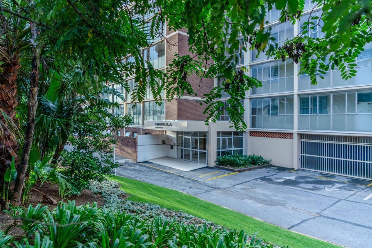 Lovely 3 Bedroom In The Heart Of Sandton 505 Apartment *
