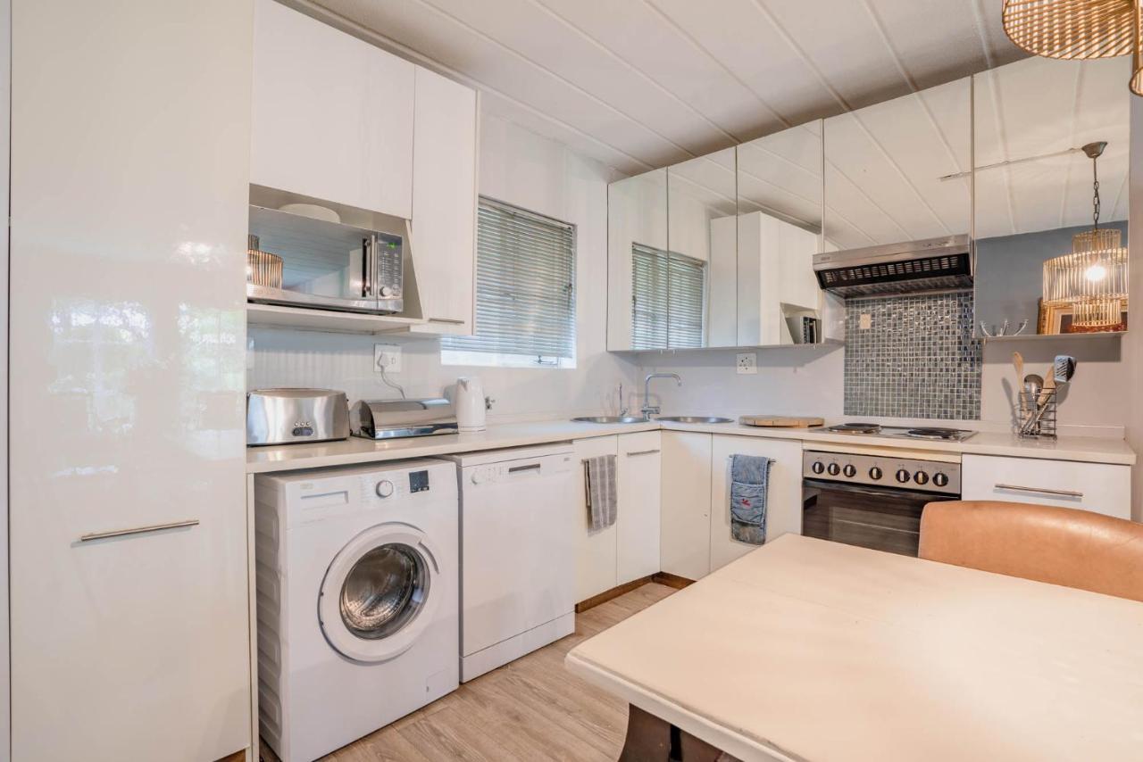 Modern 2 Bedroom In Vibrant Melville 99 Johannesburg