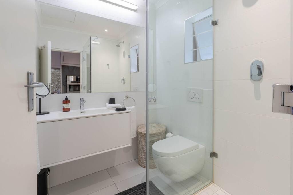 Apartment Modern In Culturally Vibrant Melville 22 *