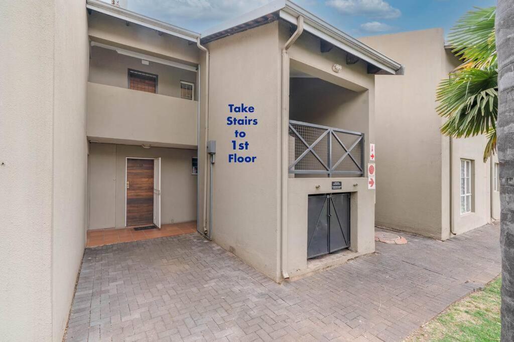 Apartment Lovely 2 Bedroom Unit In The Heart Of Melville 127 Johannesburg