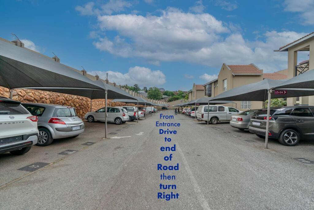Lovely 2 Bedroom Unit In The Heart Of Melville 127