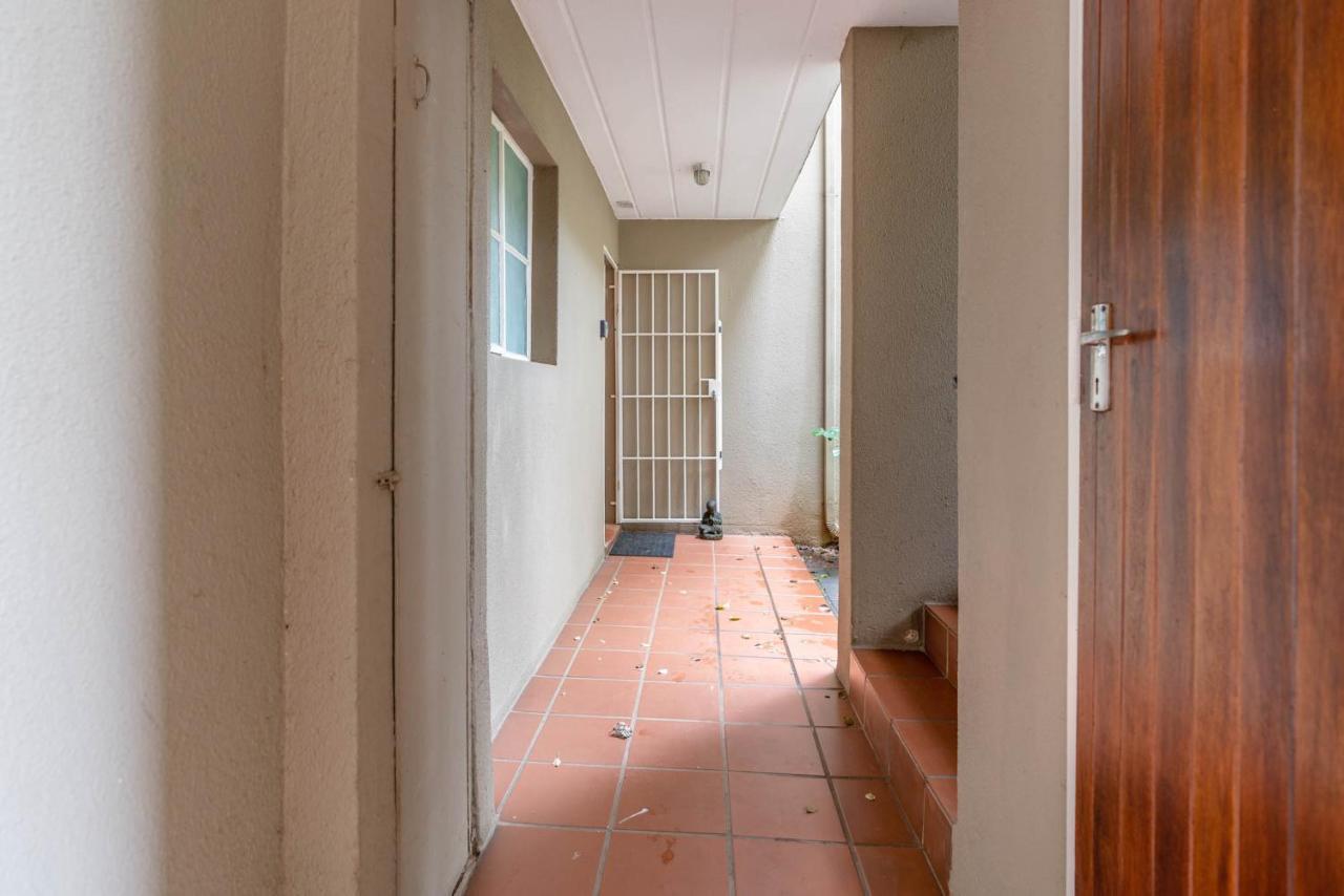 Apartment Modern 2 Bedroom In Vibrant Melville 99 *