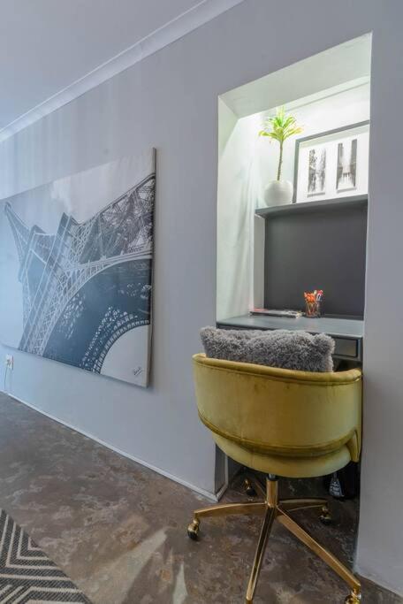 Apartment Lovely 2 Bedroom Unit In The Heart Of Melville 127 Johannesburg