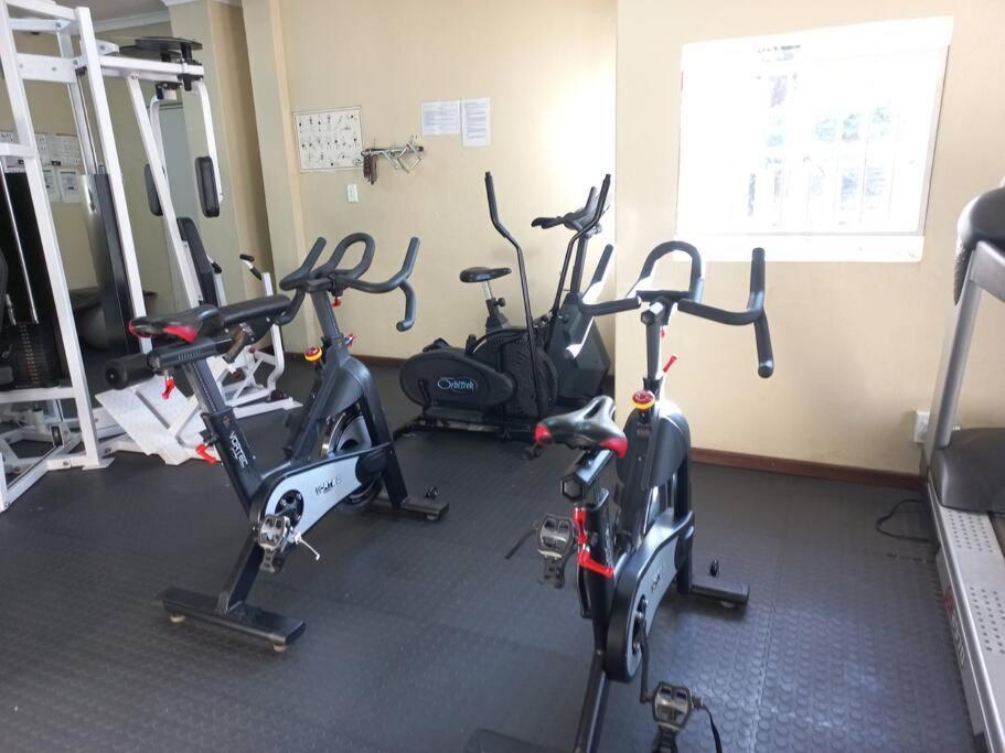 Apartment Modern In Culturally Vibrant Melville 22 Johannesburg