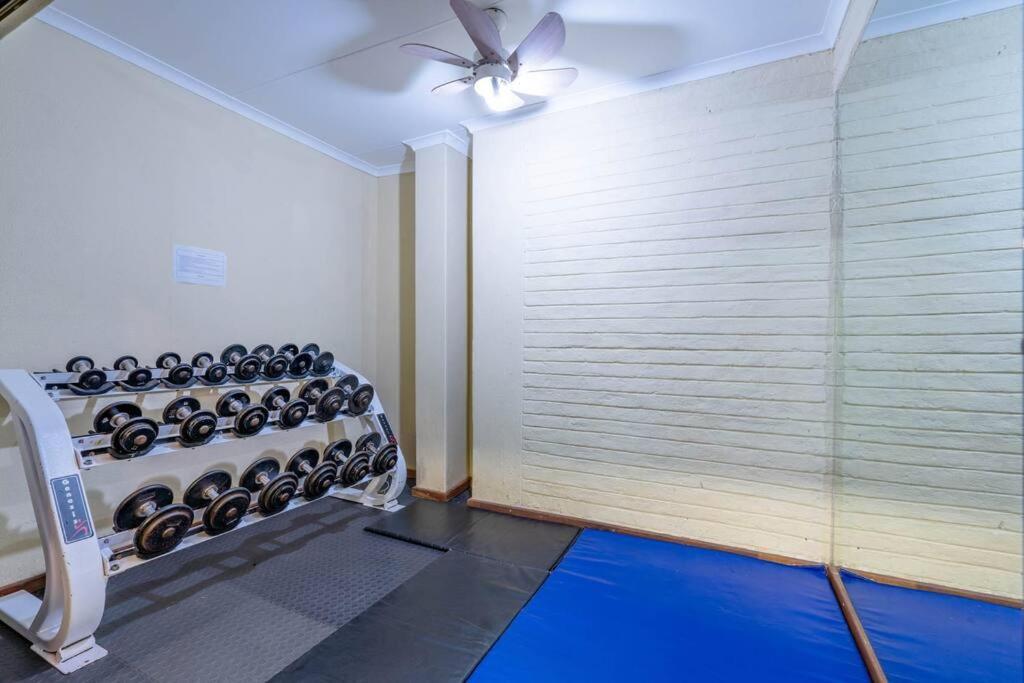 Lovely 2 Bedroom Unit In The Heart Of Melville 127 * Johannesburg