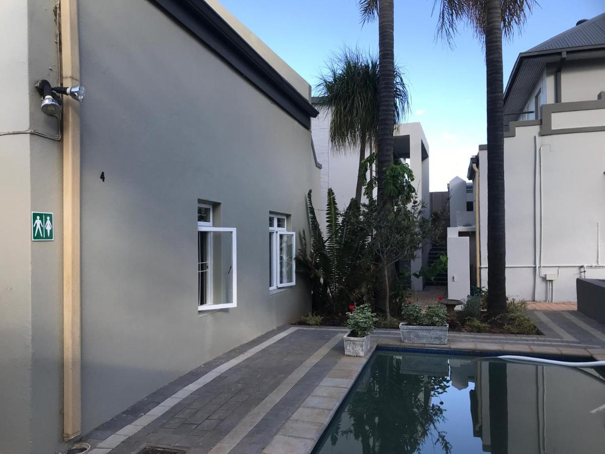 Aluve * Johannesburg