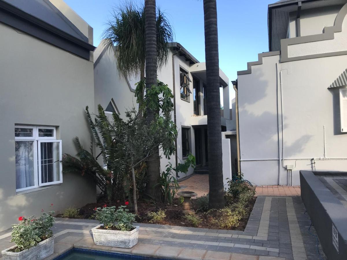 Ở trọ Aluve Johannesburg