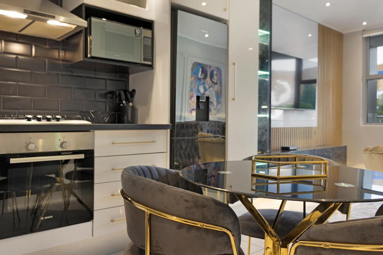 Apartment Kmg At The Apex *
