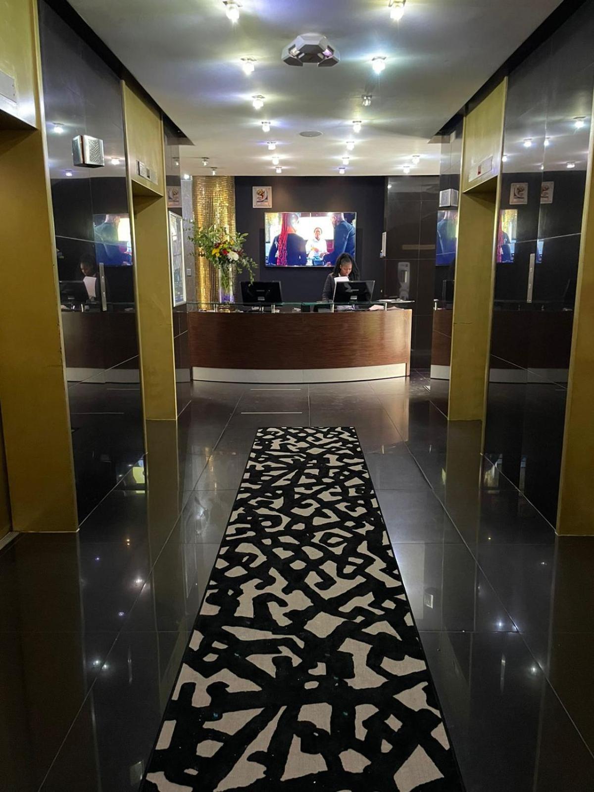 Reef Hotel 4*