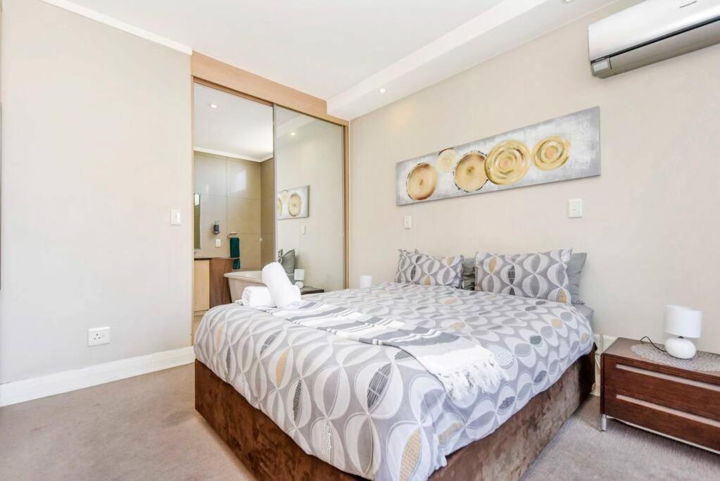 Apartment Sandton Hydro - 1 Bedroom Johannesburg