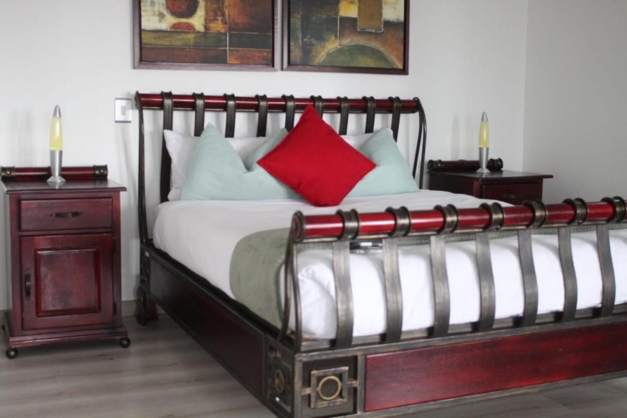 Apartment Cosy Serene In Newtown With Wifi Johannesburg