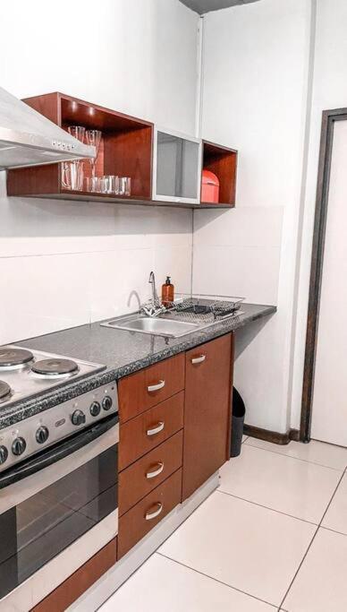 Living Near Nelson Mandela Bridge & Wits Uni Apartment