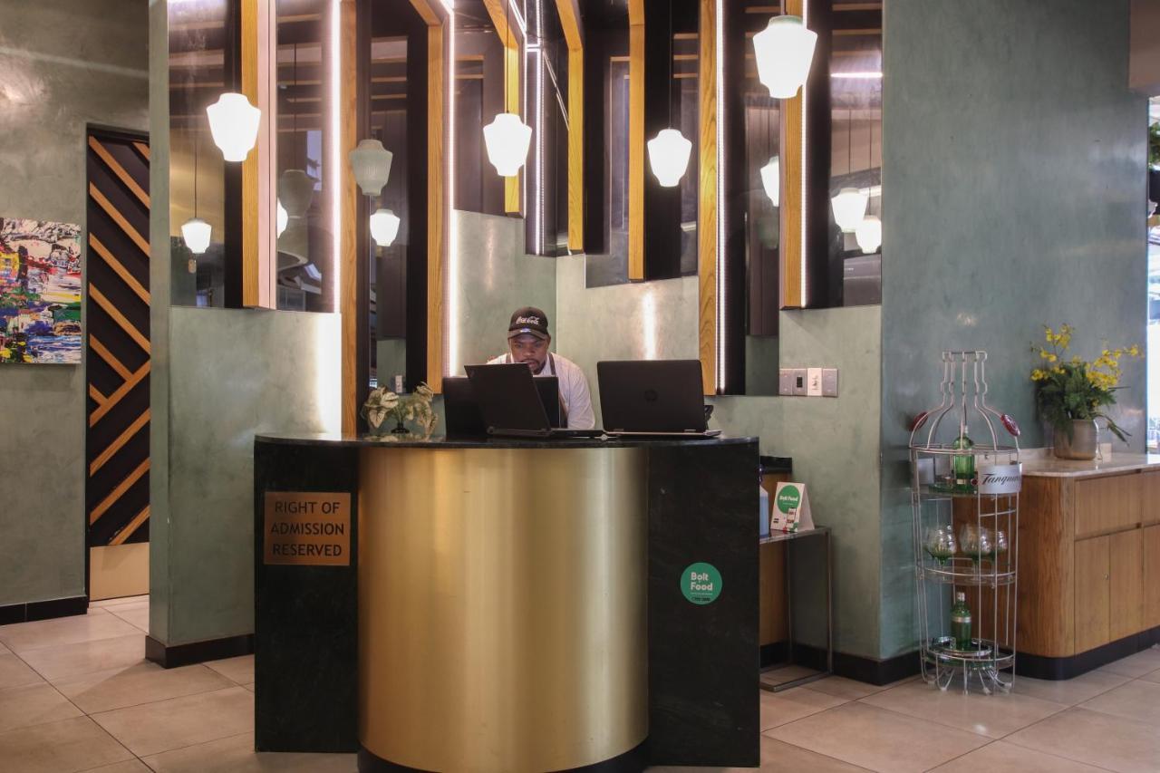 Apartment Sandton Smart Sixteen Johannesburg