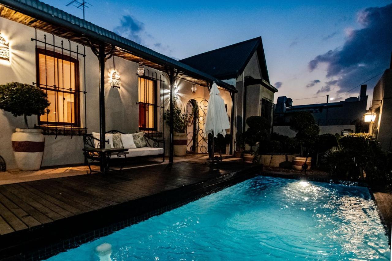 84 On Fourth Guest house 4*