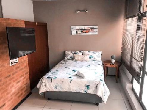 Apartment Living Near Nelson Mandela Bridge & Wits Uni *