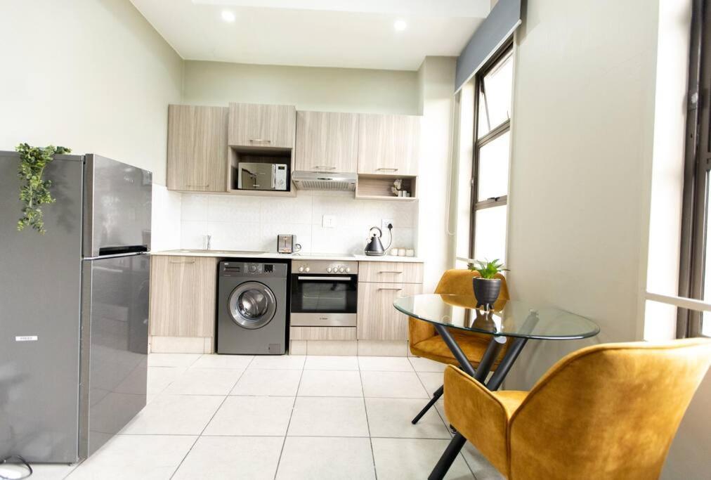 Contemporary W/cinema * Johannesburg