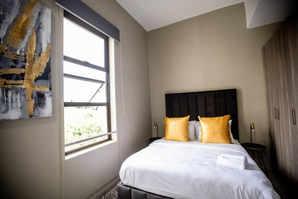 Contemporary W/cinema * Johannesburg