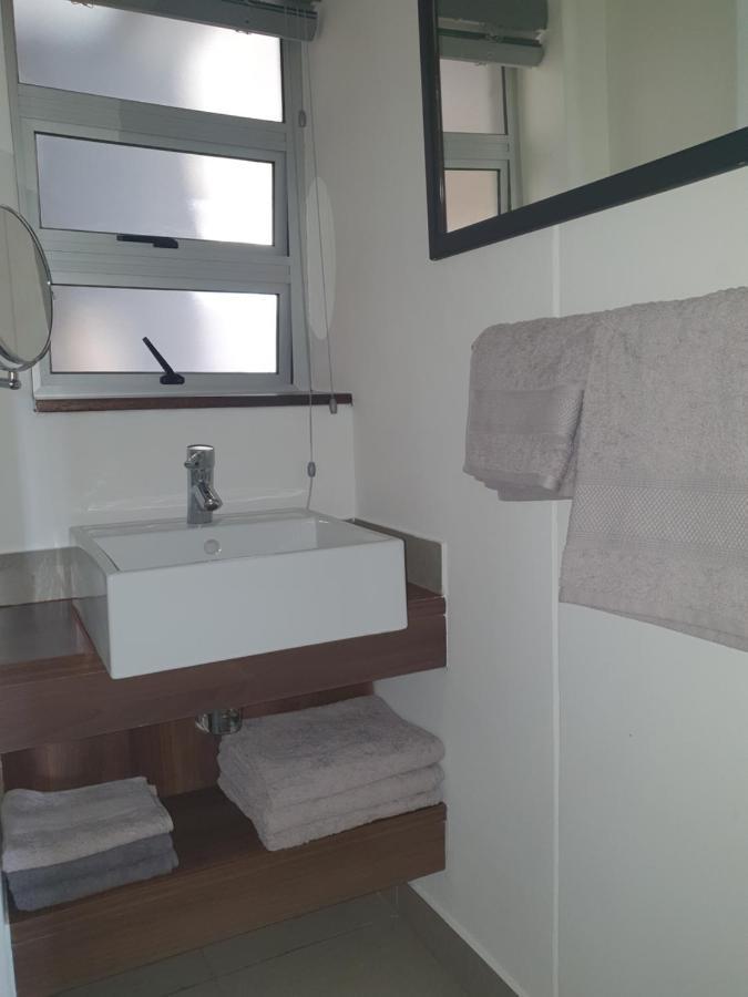 Apartamento Unit 26, Genesis *
