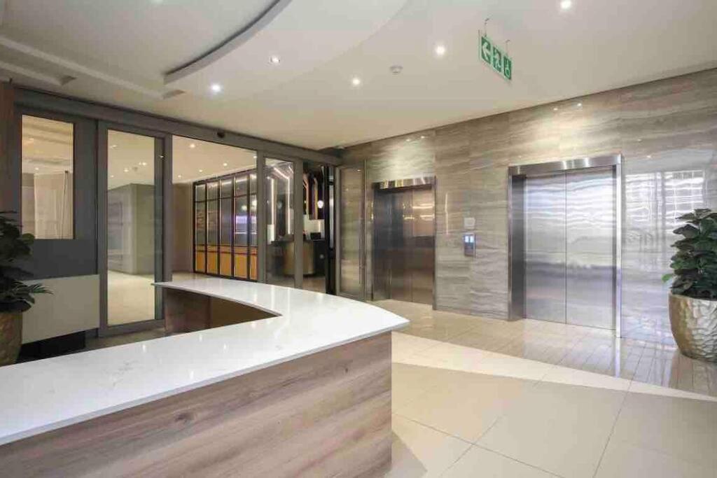 Apartment Spacious 2-bedroom Masingita Towers