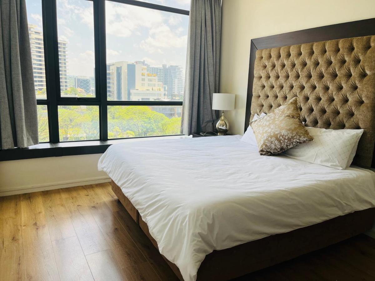 Apartment Spacious 2-bedroom Masingita Towers