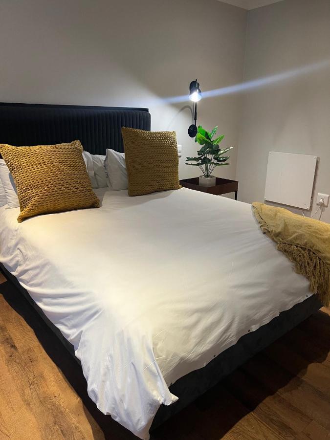 The Max Sandton Apartment *