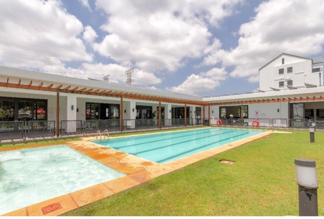 Apartment Royal Xtian Elegant 3 Bedrooms Johannesburg