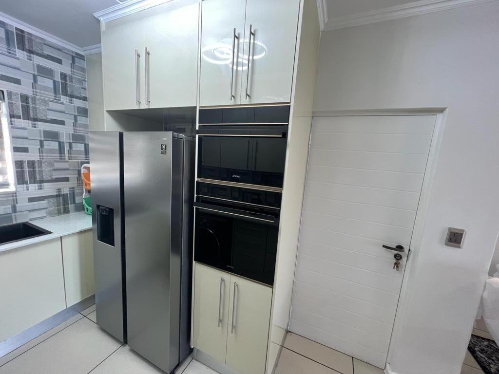 Royal Xtian Elegant 3 Bedrooms Apartment *