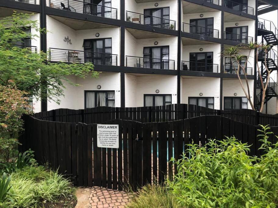 Apartment 317 Maboneng On Craft Johannesburg