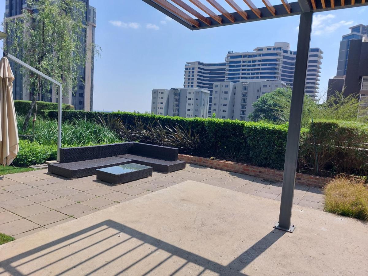 Westpoint Sandton Executive Apartment *