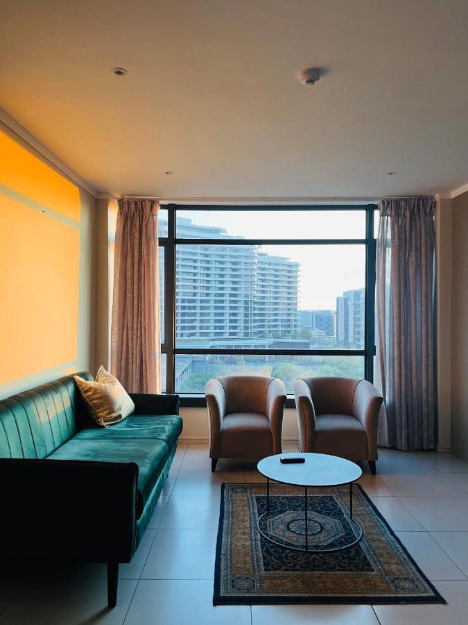 Spacious 2-bedroom Masingita Towers Apartment Johannesburg