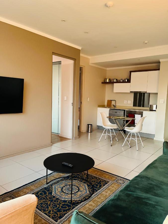 Spacious 2-bedroom Masingita Towers * Johannesburg