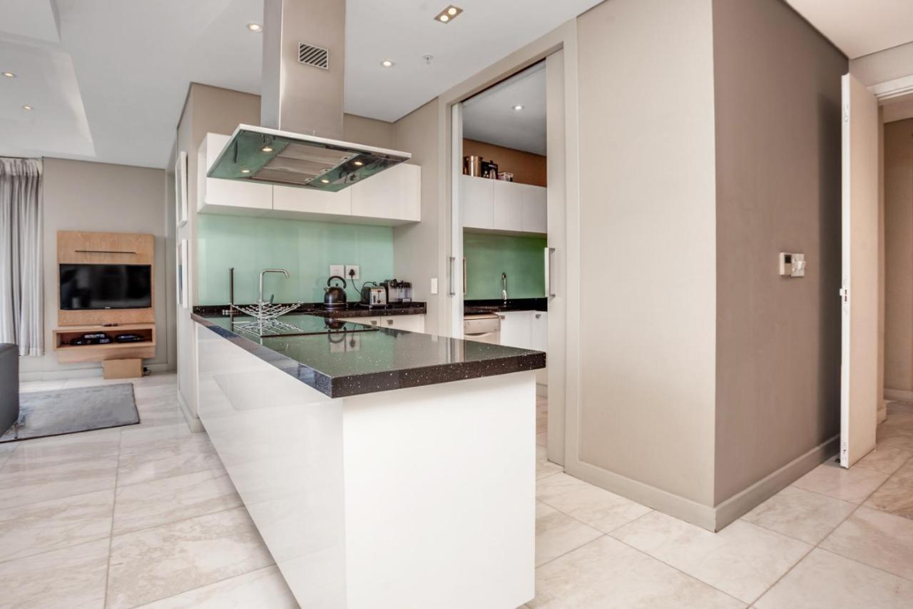 Luxury Penthouse At Sandton Skye *